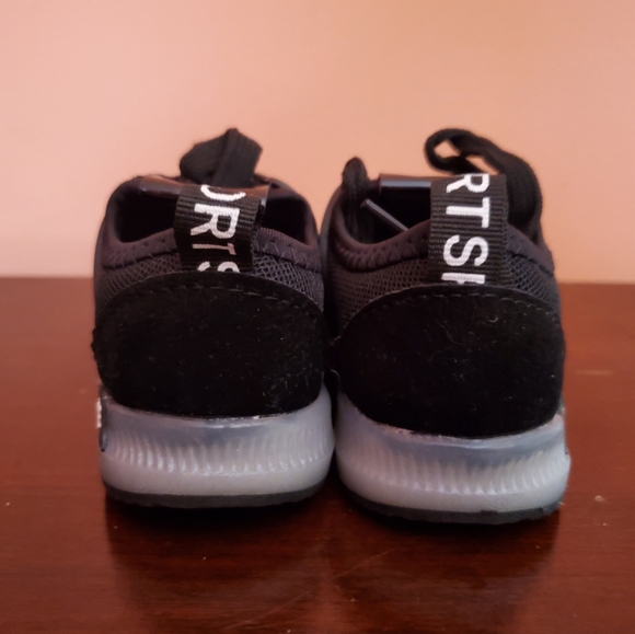 LED Black Toddler/Baby Tennis Shoes - Size 2 - Picture 5 of 6